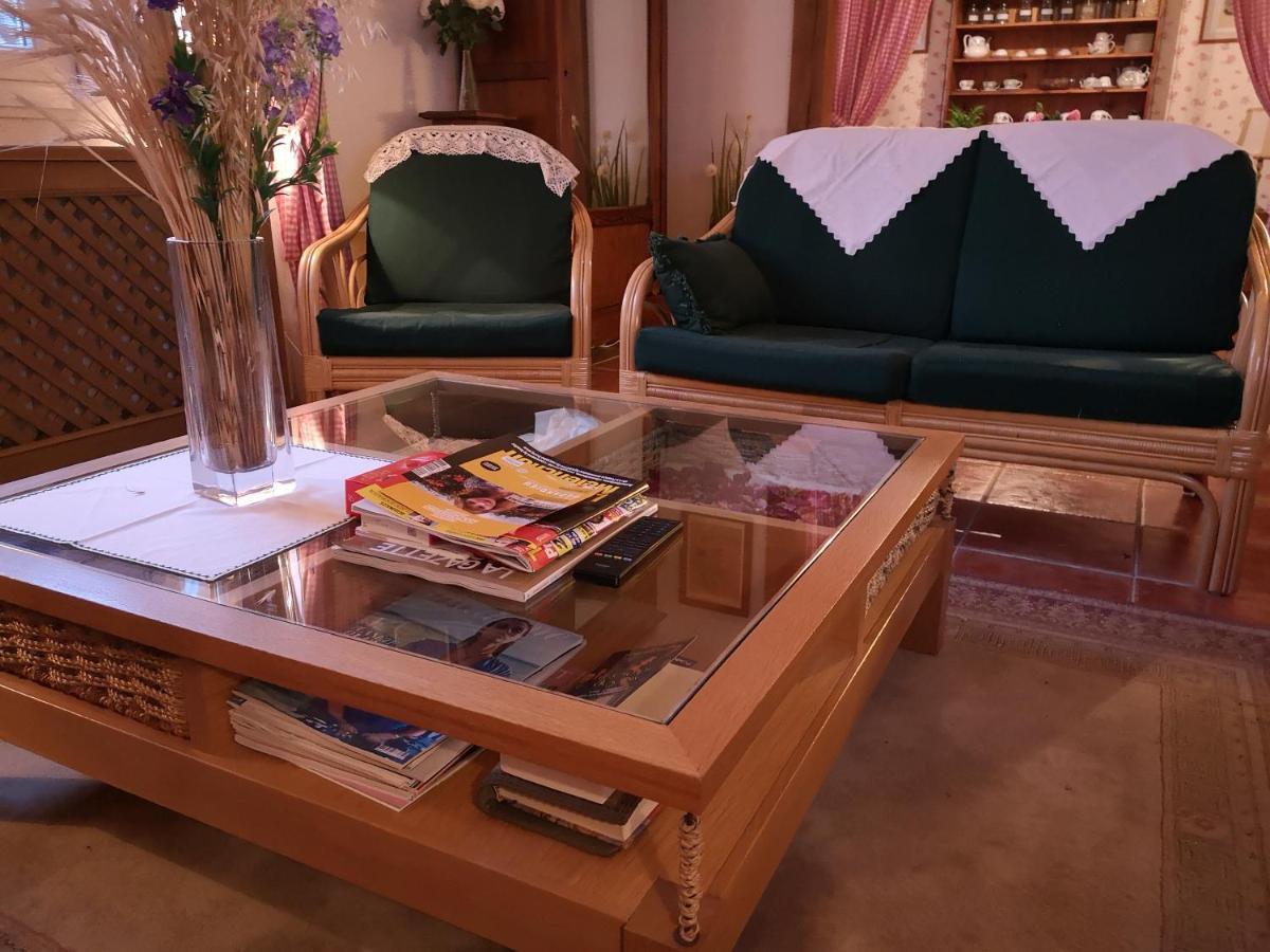La Roseliere Maison Plain Pied Confortable Belle Decoration Jardin Magnifique 10 Mn A Pied Centre Ville Bayeux Proche Plages Du Debarquement Bagian luar foto